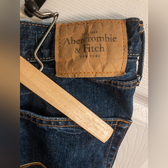 ABERCROMBIE AND FITCH dark wash men jeans - Picture 4 of 6